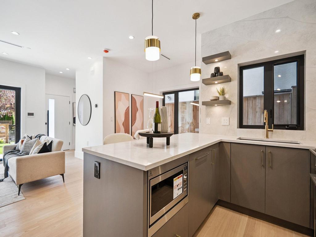 Listing Image for R3078964