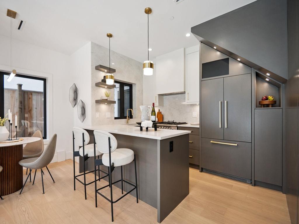 Listing Image for R3078964