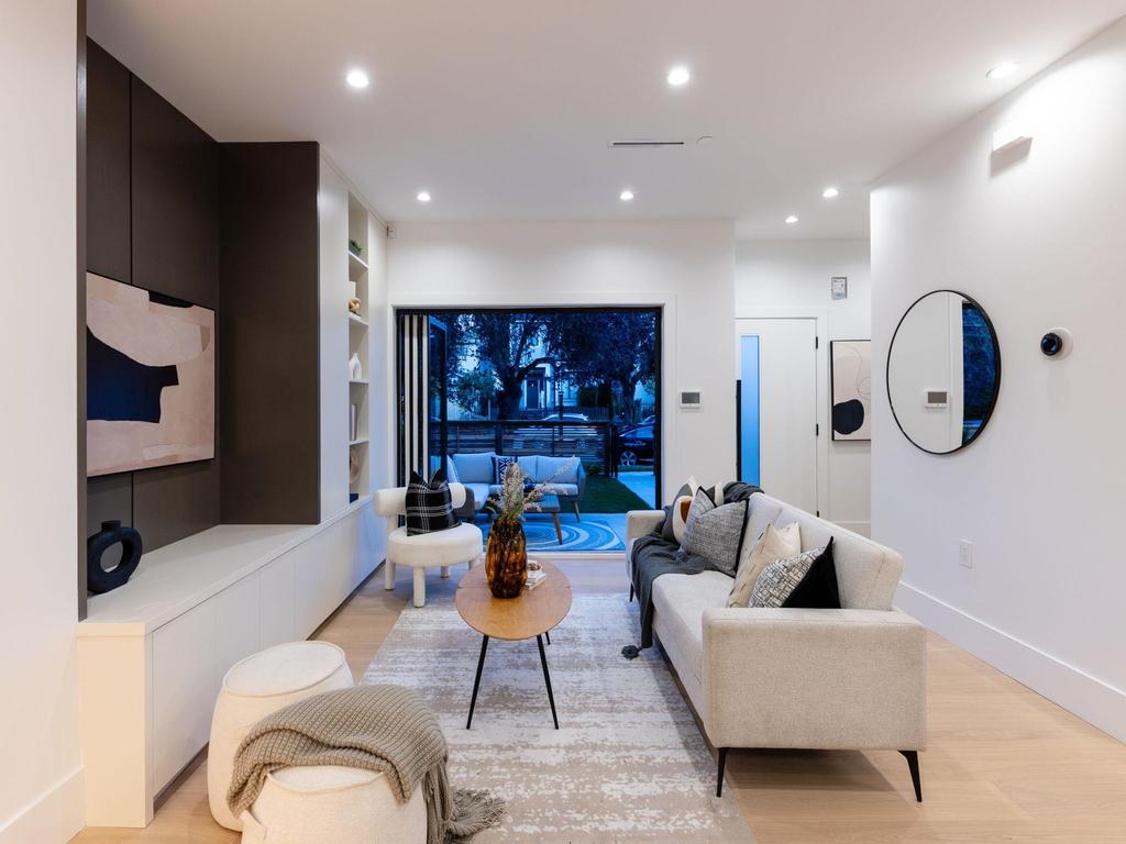 Listing Image for R3078964