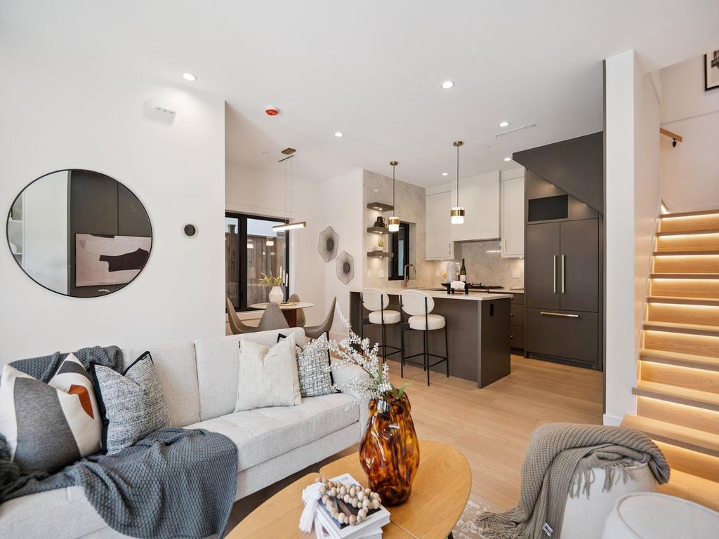 Listing Image for R3078964