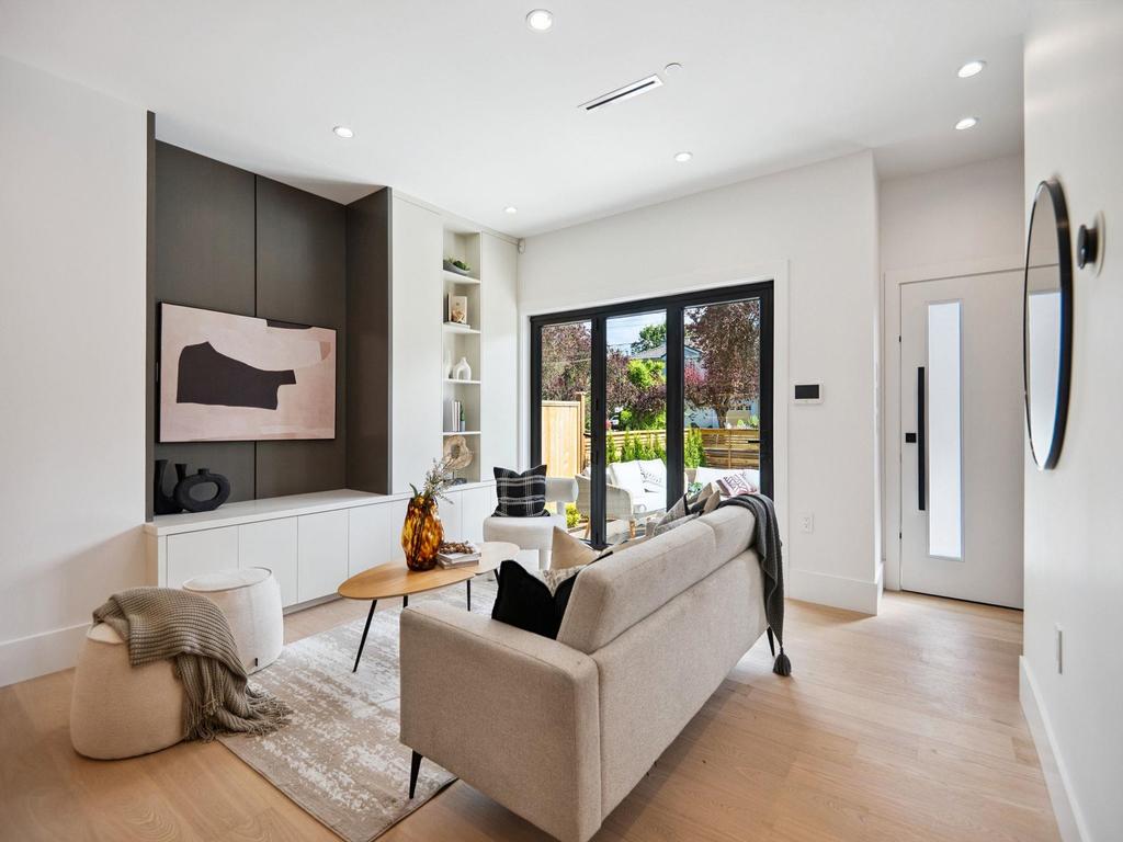 Listing Image for R3078964