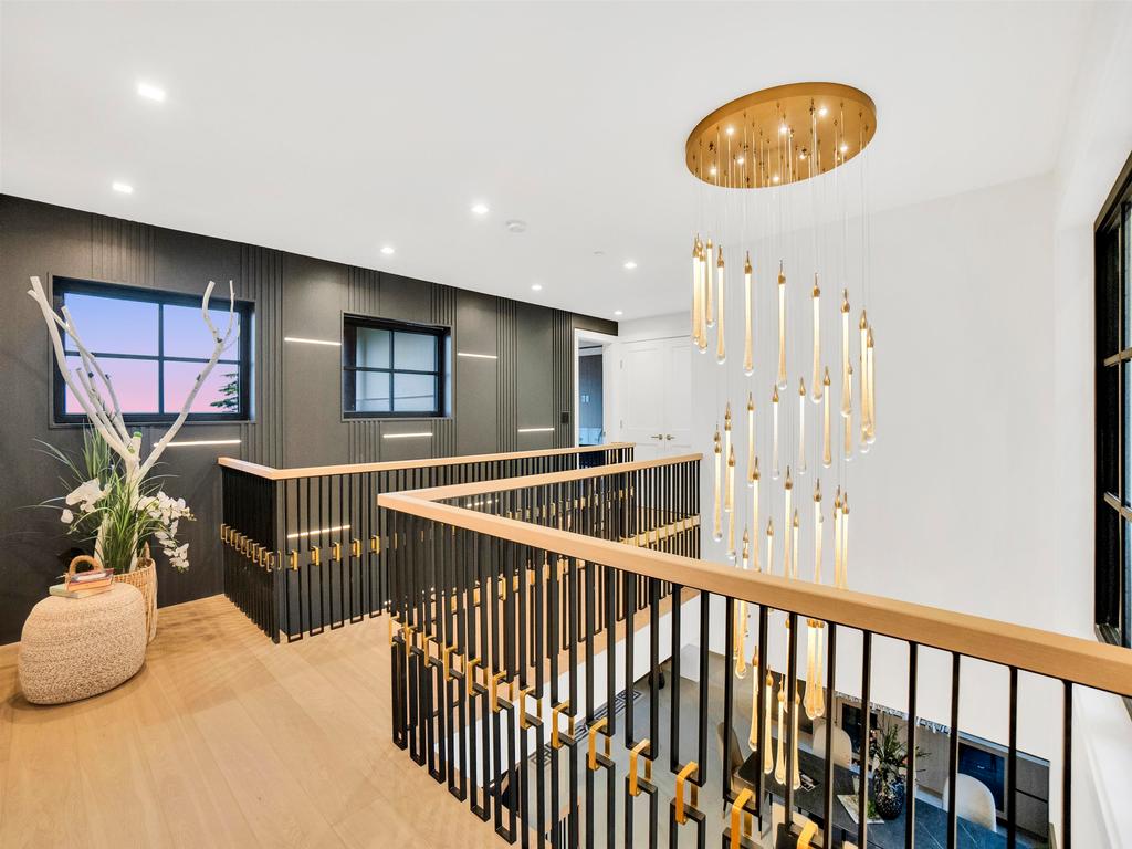 Listing Image for R3078972