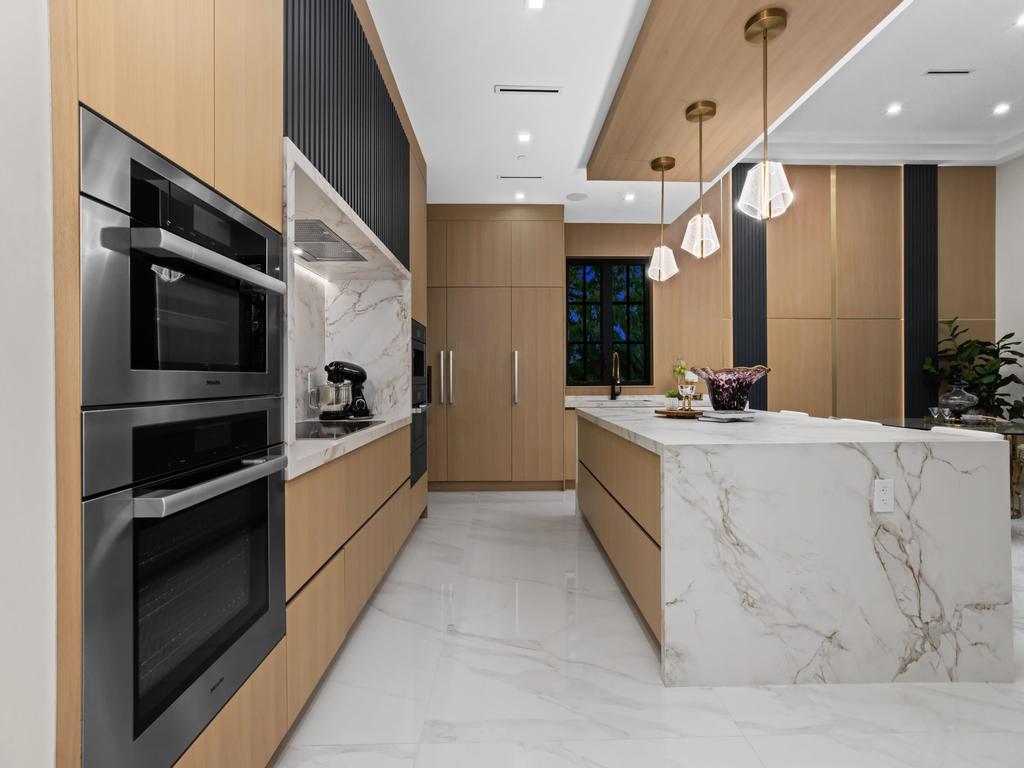 Listing Image for R3078972