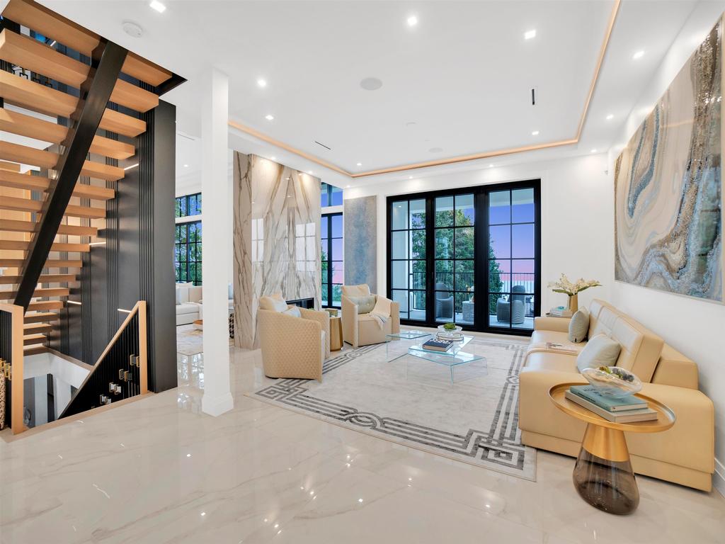 Listing Image for R3078972