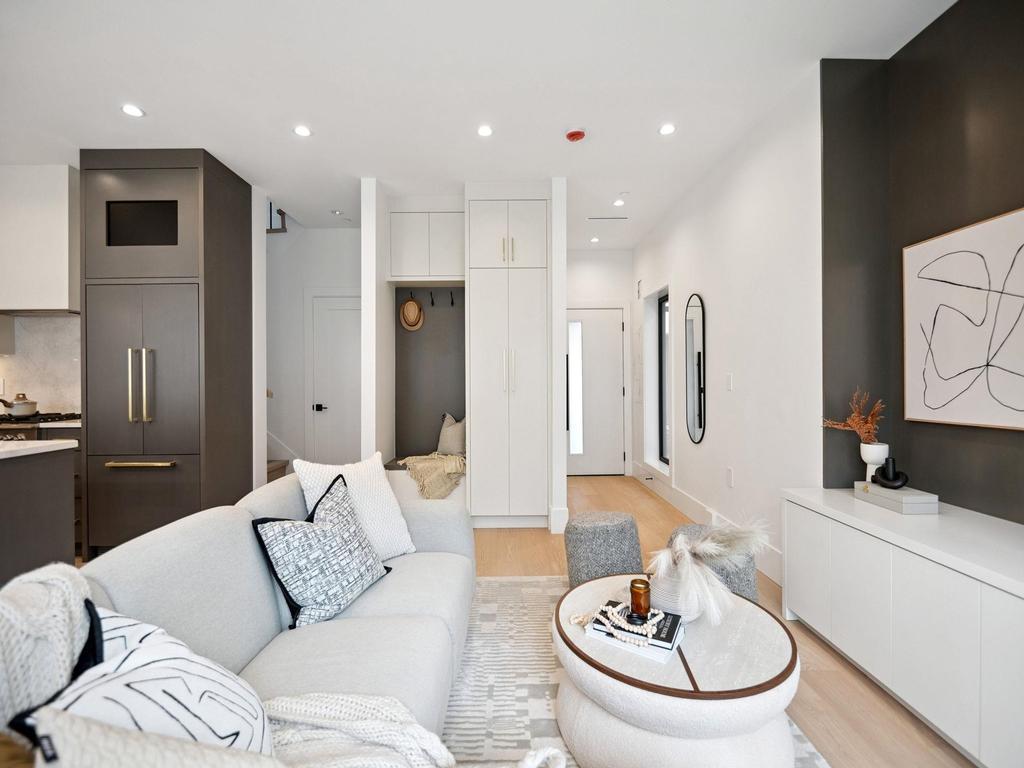 Listing Image for R3078973