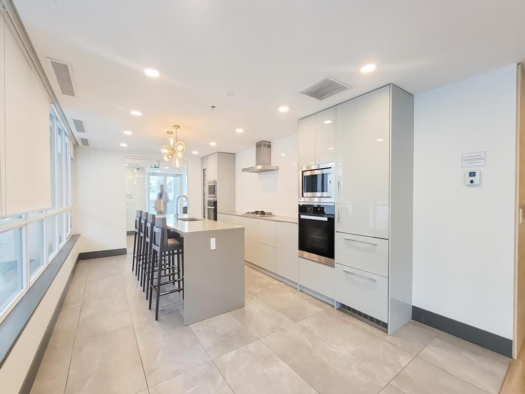 Listing Image for R3079994