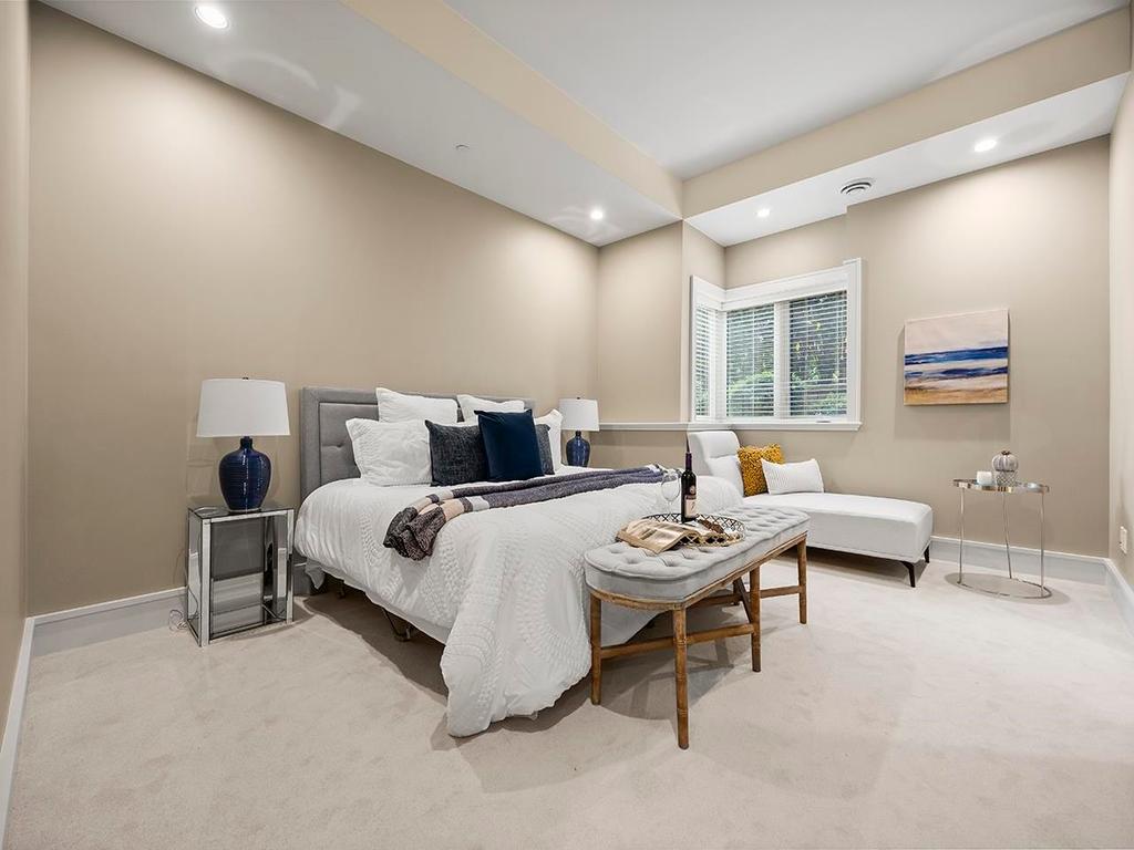 Listing Image for R3080007