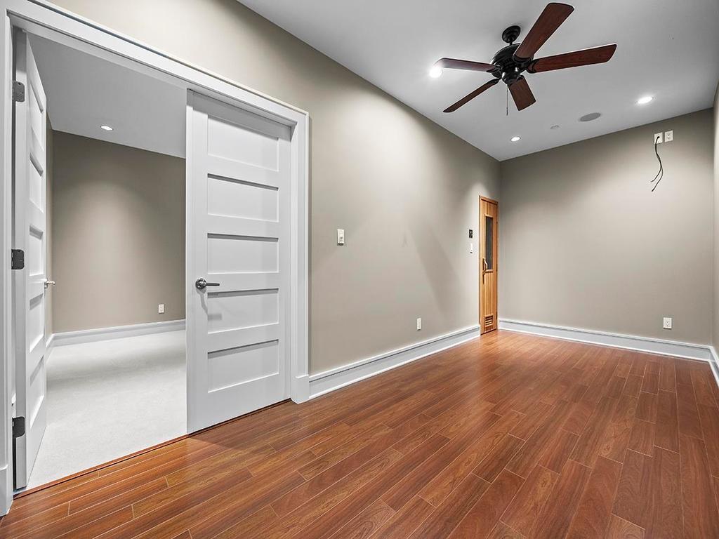 Listing Image for R3080007