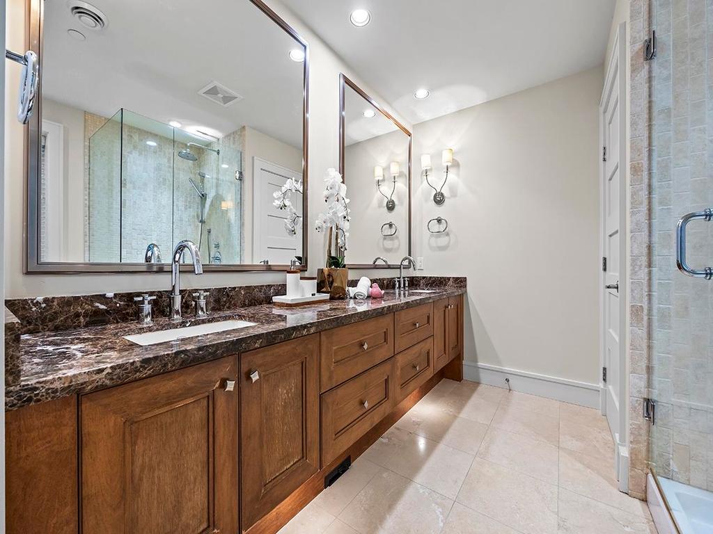 Listing Image for R3080007