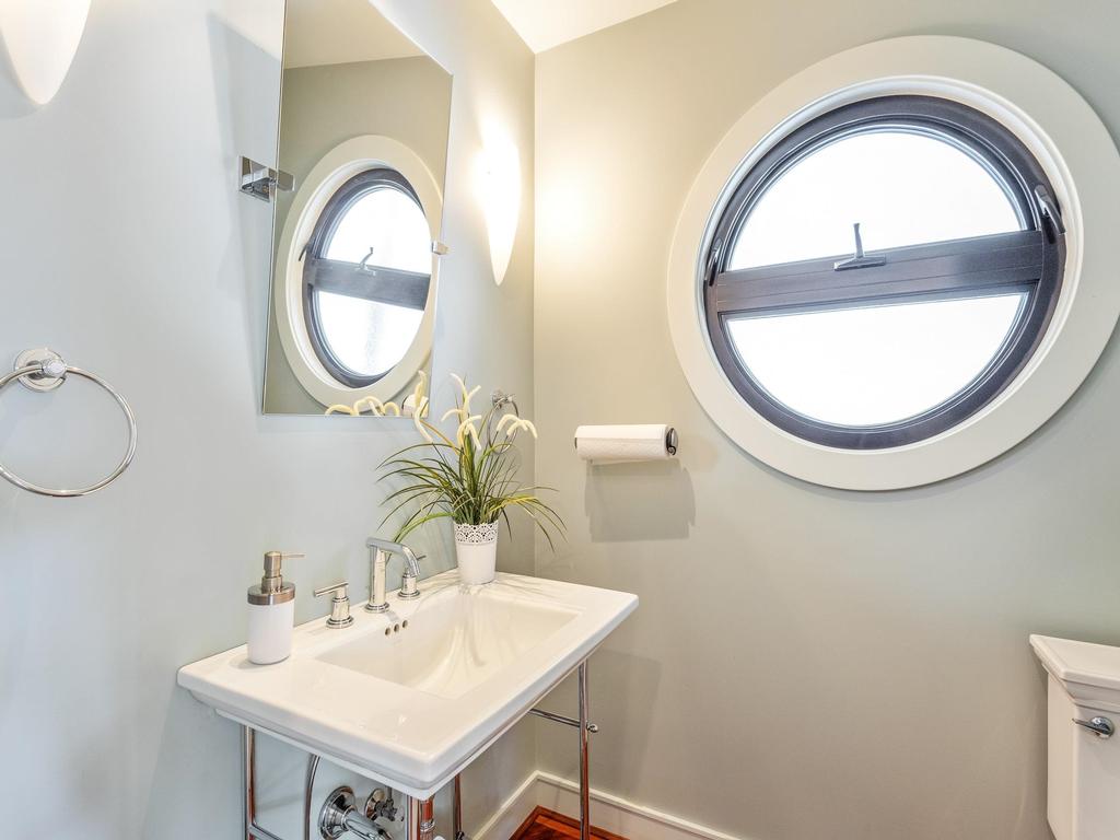 Listing Image for R3080012