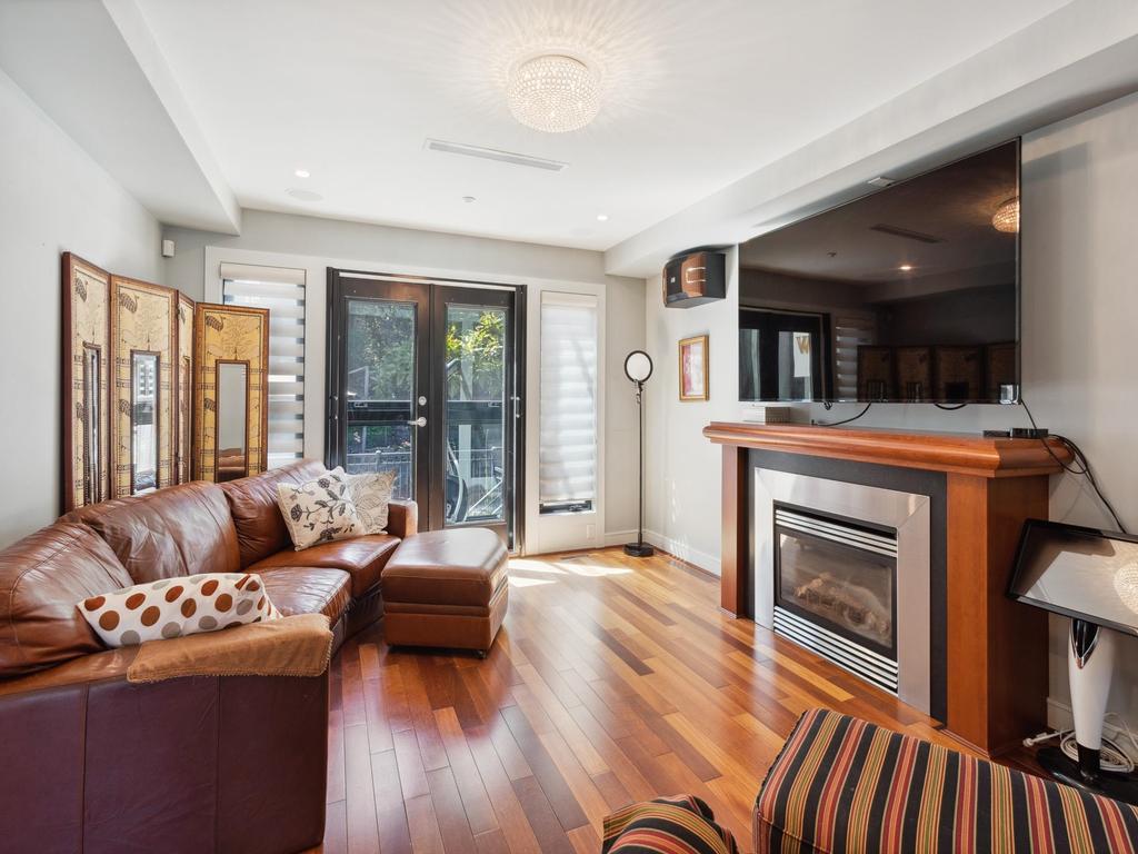 Listing Image for R3080012