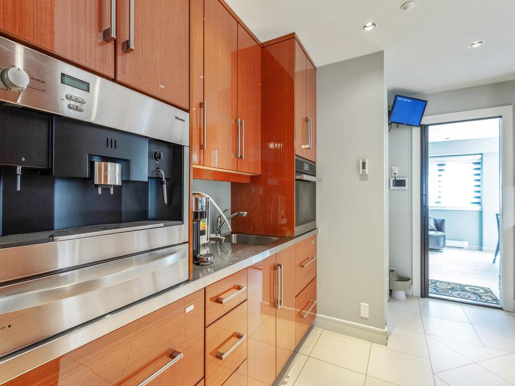 Listing Image for R3080012