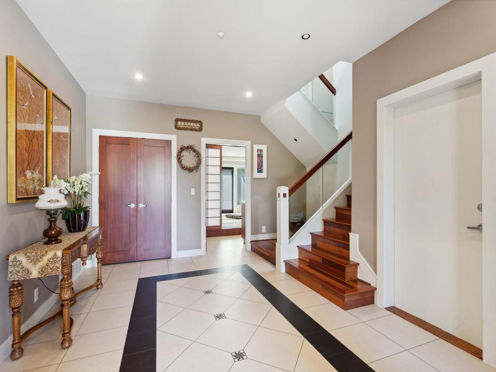 Listing Image for R3080012