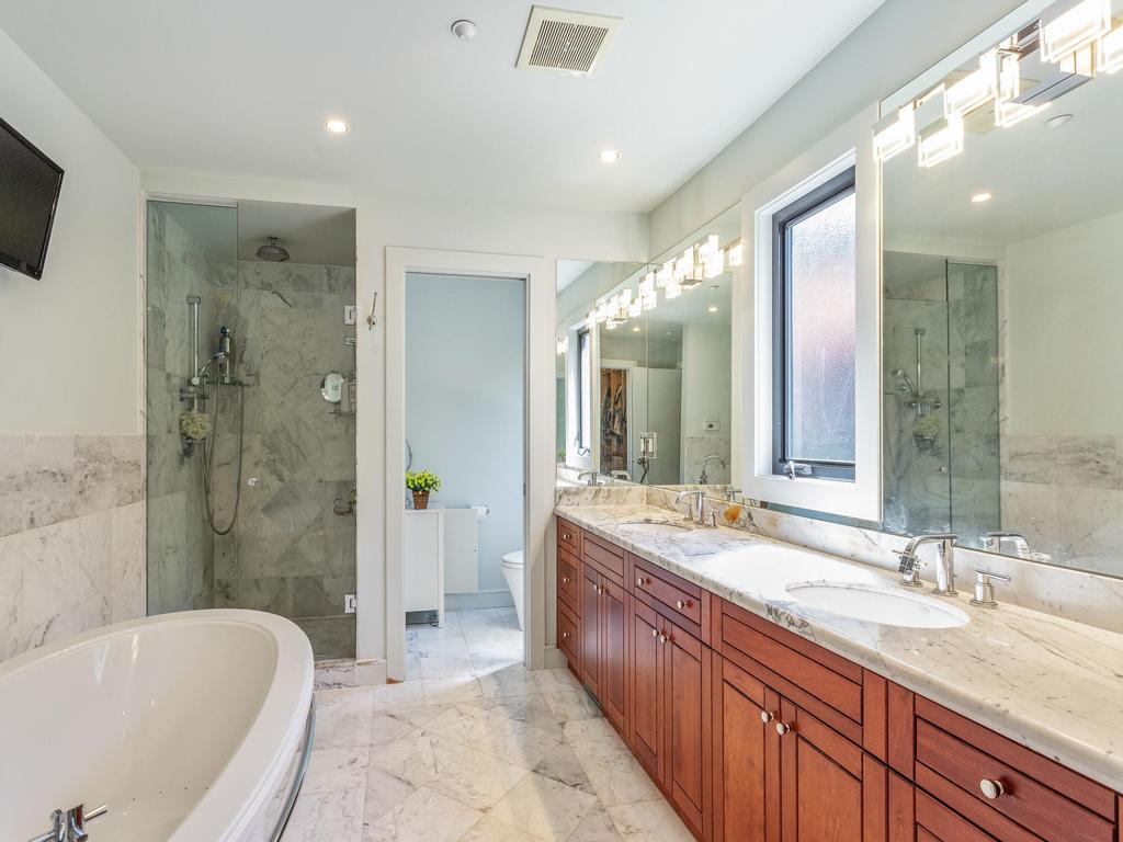 Listing Image for R3080012