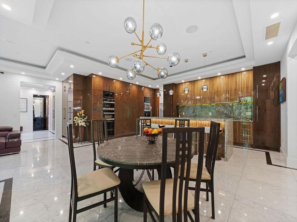 Listing Image for R3080017