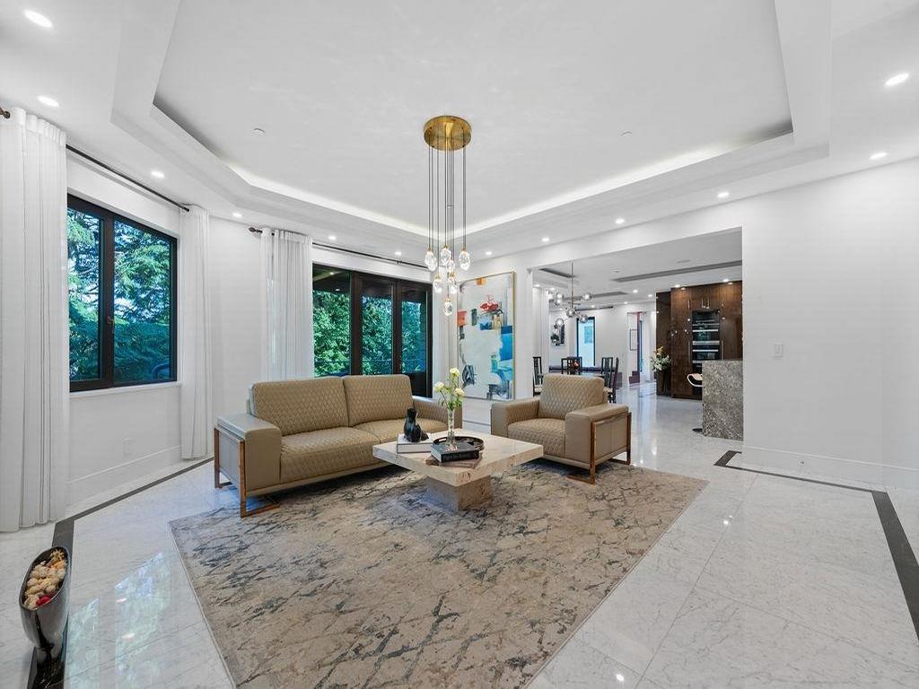 Listing Image for R3080017