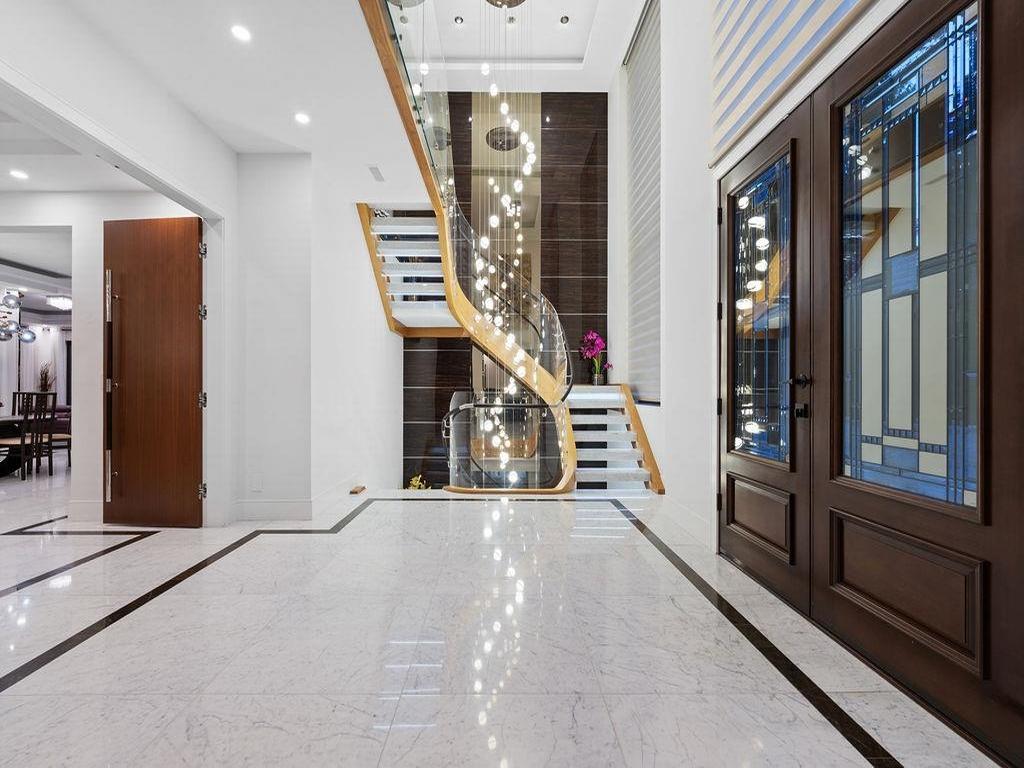 Listing Image for R3080017