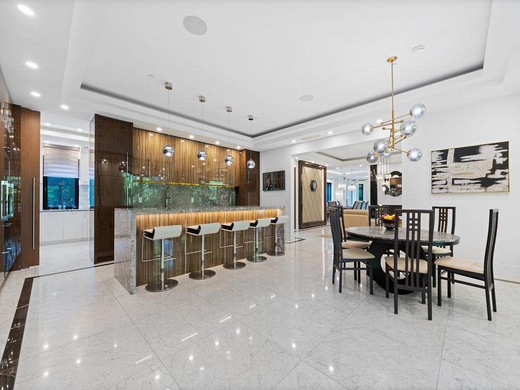 Listing Image for R3080017