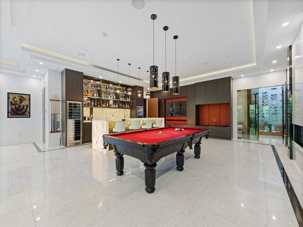 Listing Image for R3080017