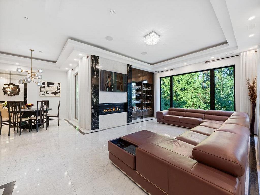 Listing Image for R3080017