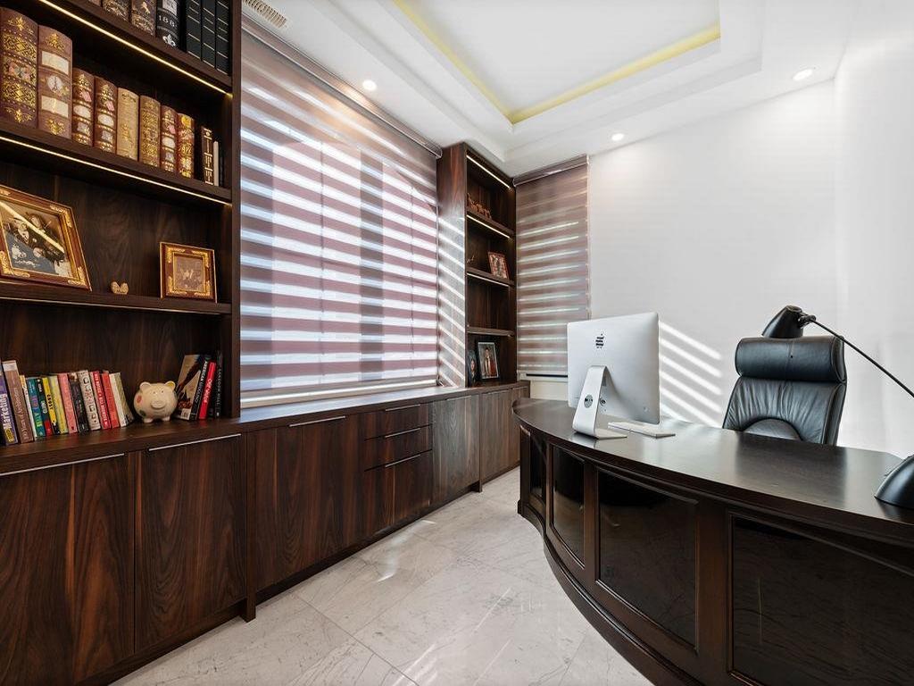 Listing Image for R3080017