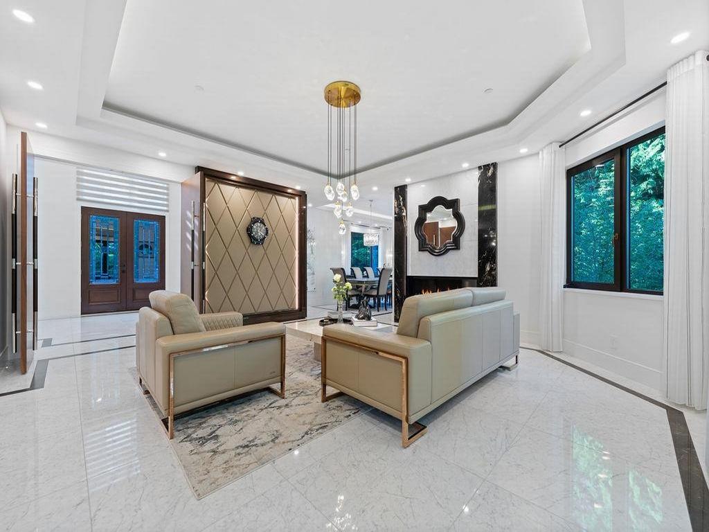 Listing Image for R3080017