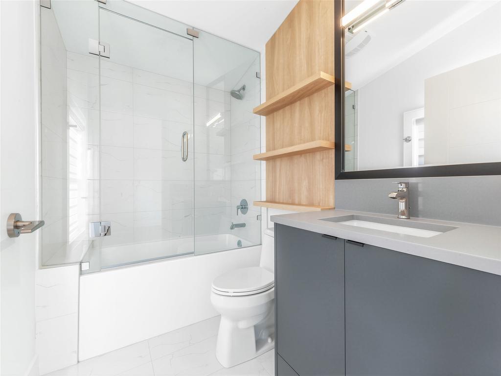 Listing Image for R3080018