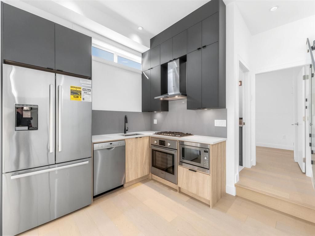 Listing Image for R3080018