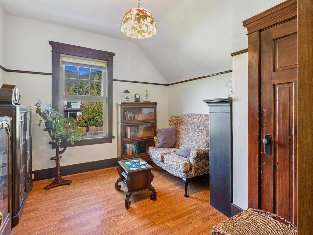 Listing Image for R3080019