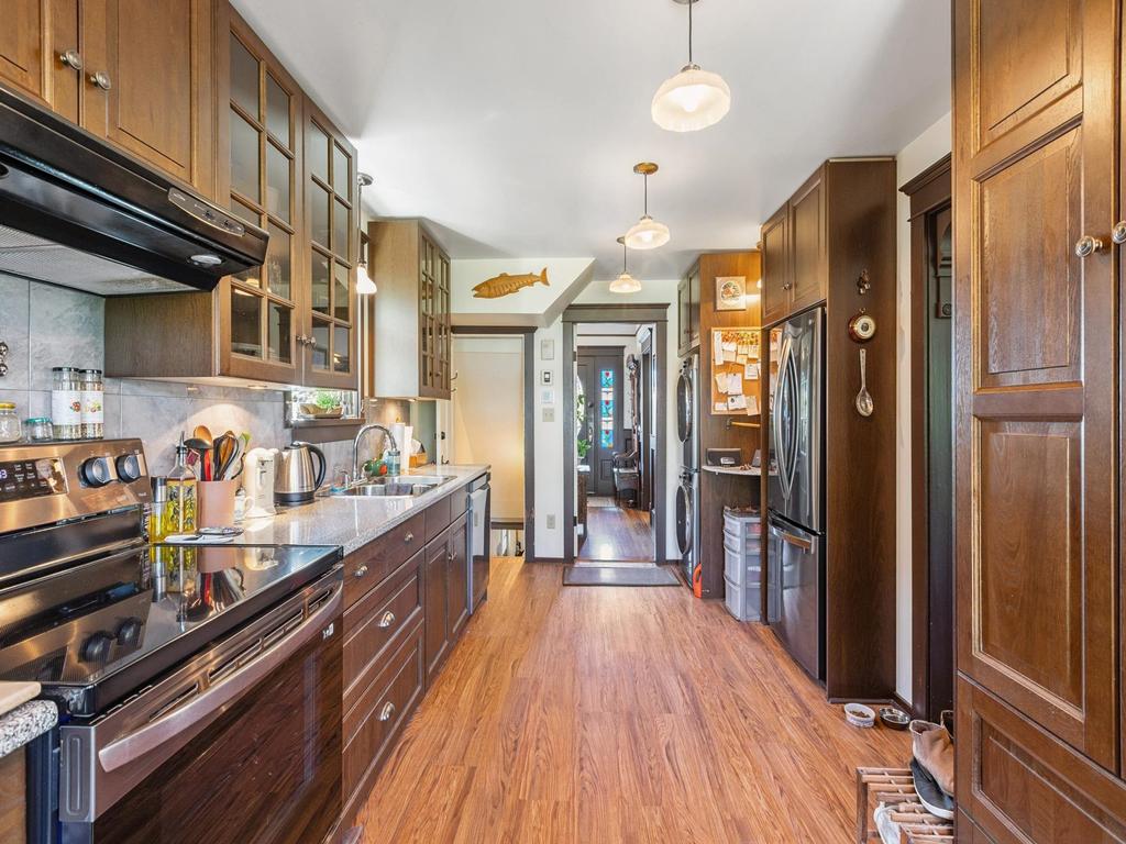 Listing Image for R3080019