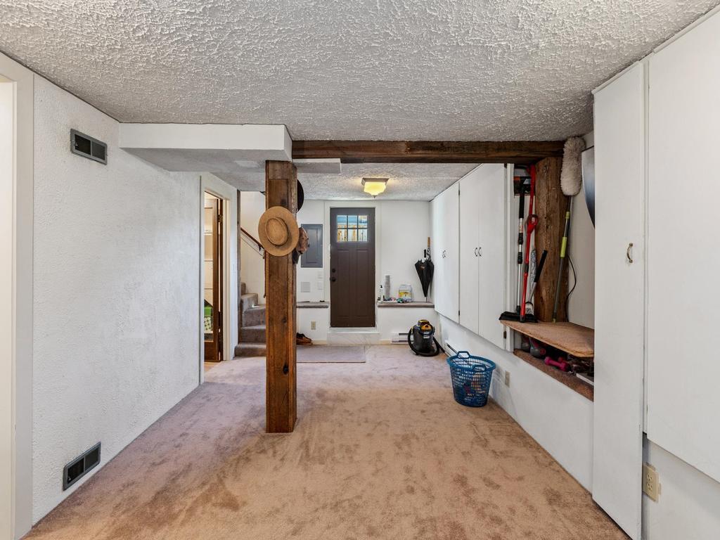 Listing Image for R3080019