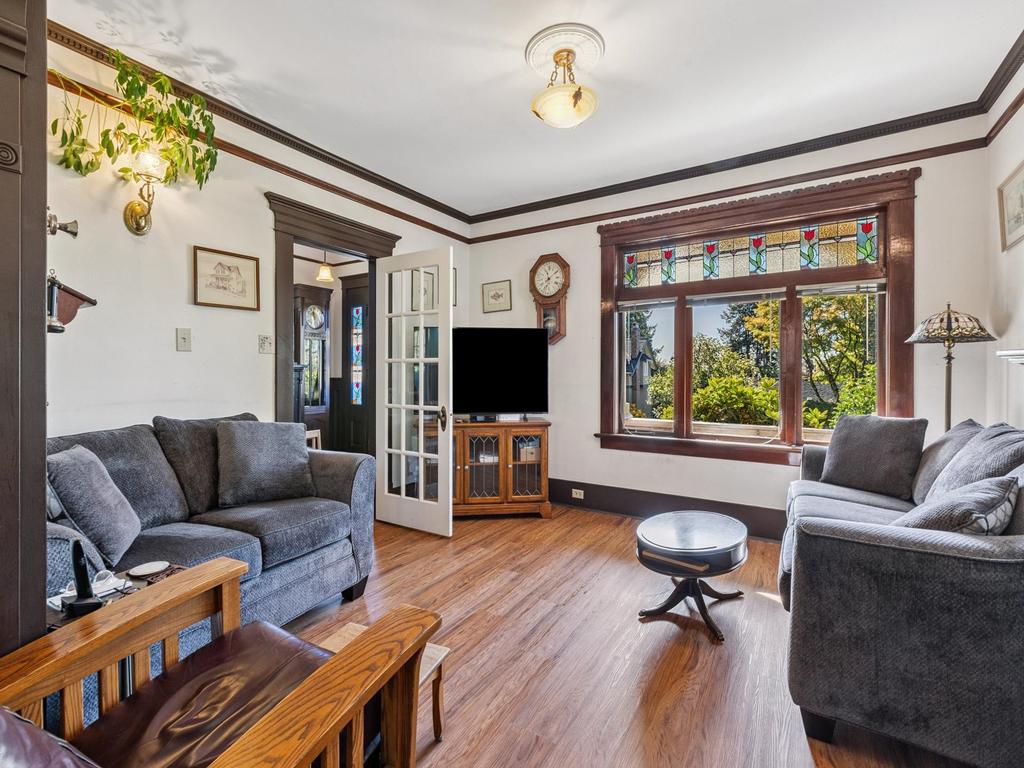 Listing Image for R3080019