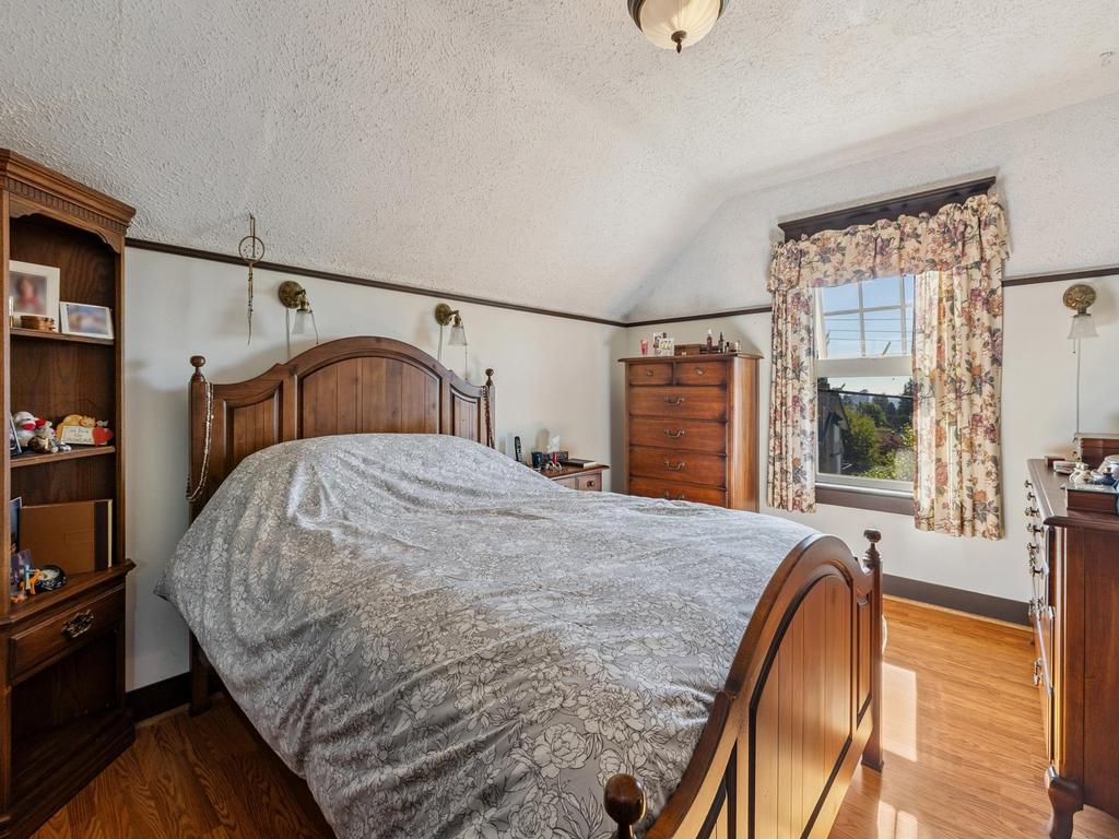 Listing Image for R3080019