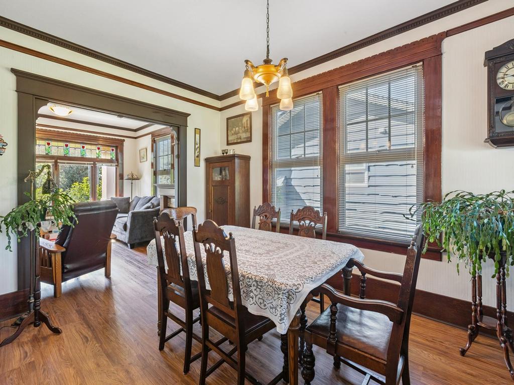 Listing Image for R3080019