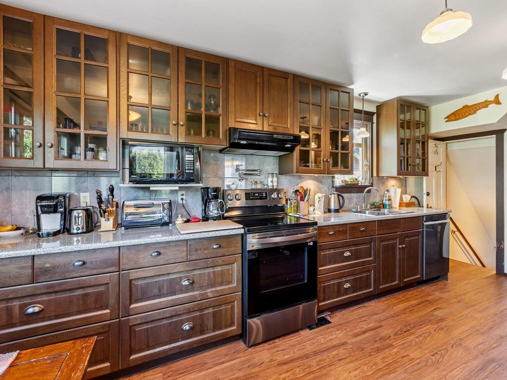 Listing Image for R3080019