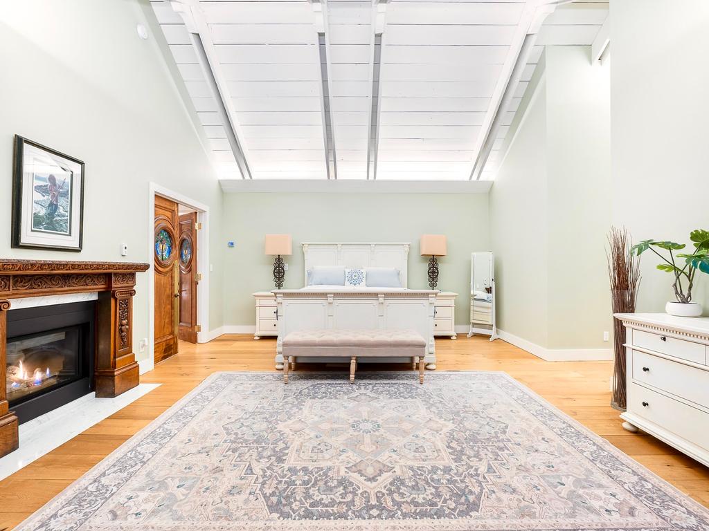 Listing Image for R3080022