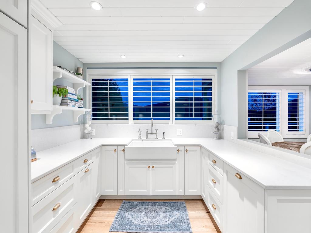 Listing Image for R3080022