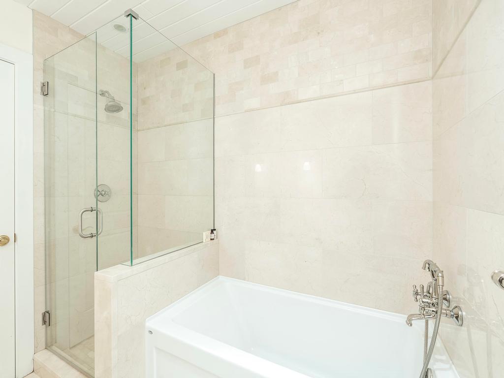 Listing Image for R3080022