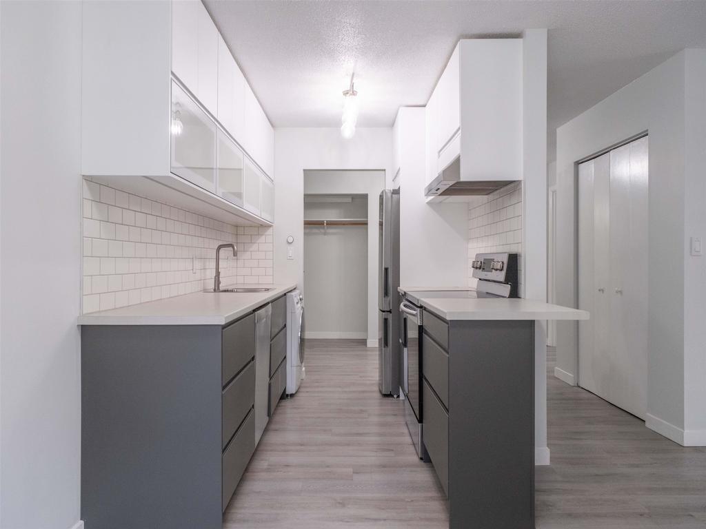 Listing Image for R3080023