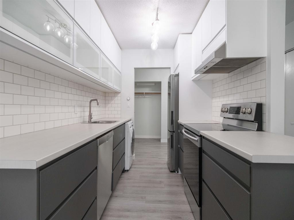 Listing Image for R3080023