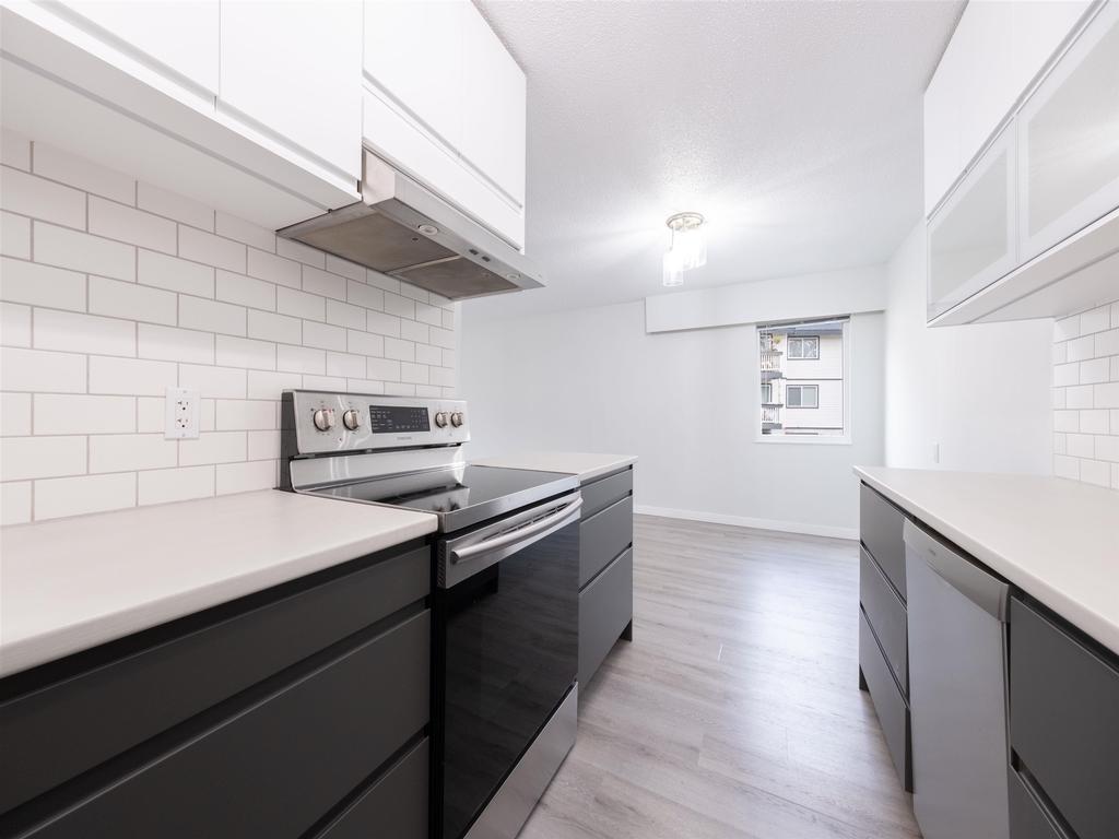 Listing Image for R3080023