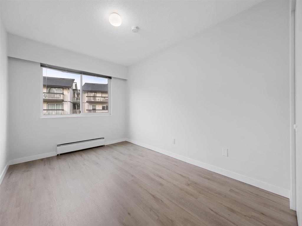 Listing Image for R3080023