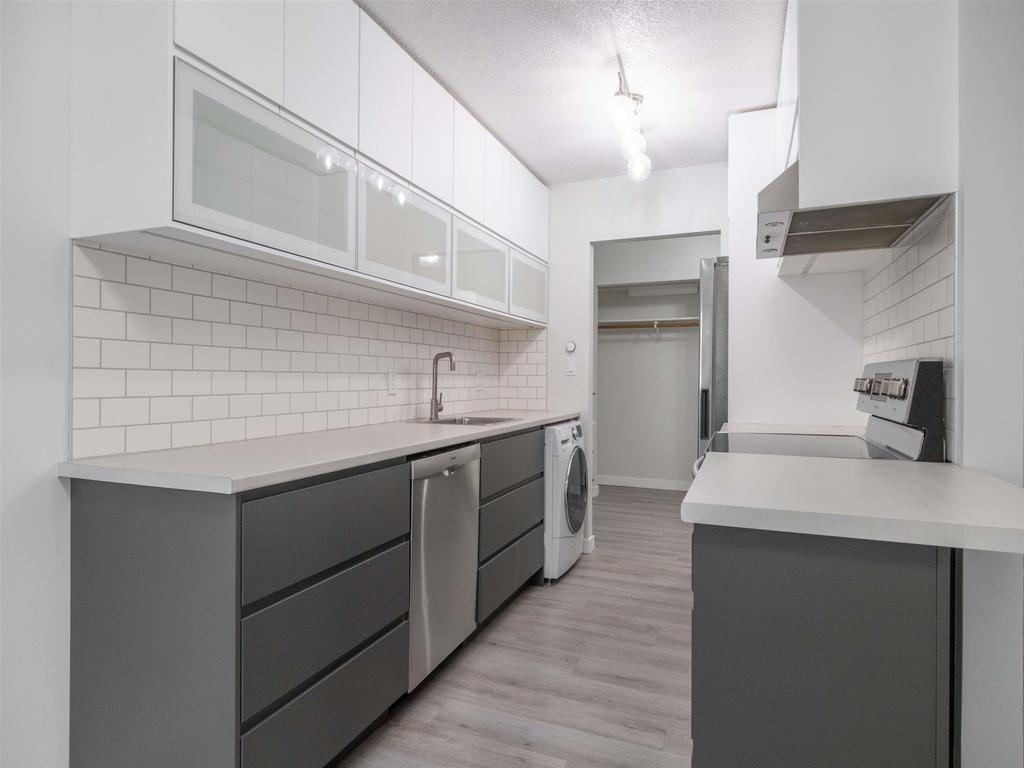 Listing Image for R3080023