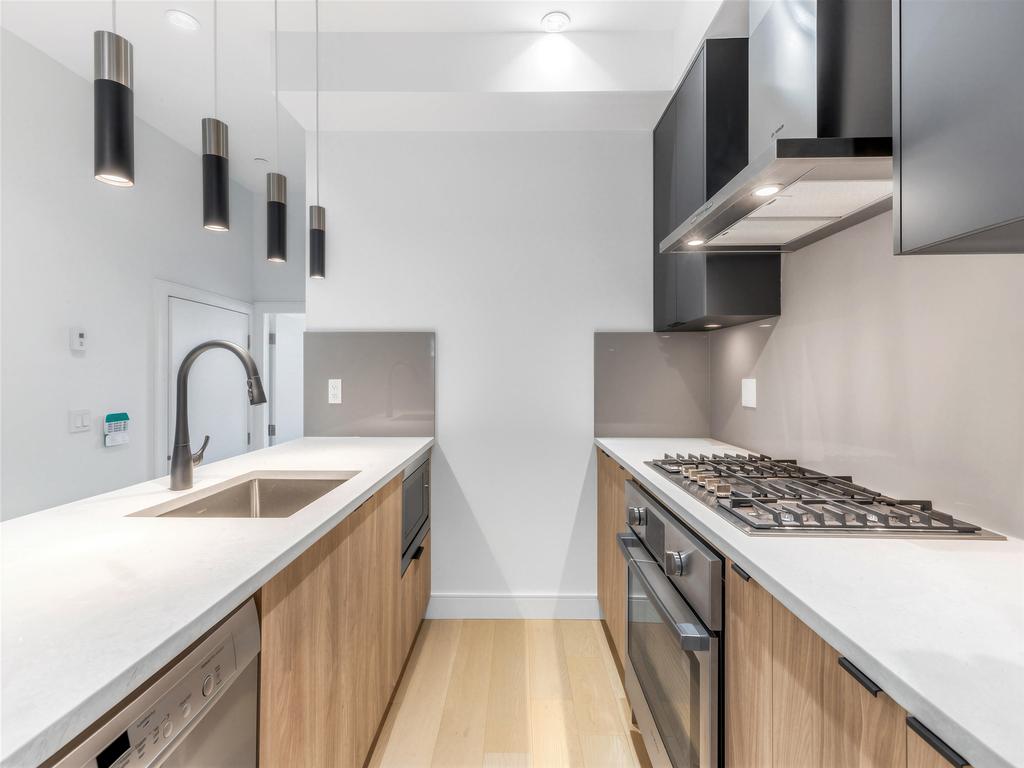 Listing Image for R3080025