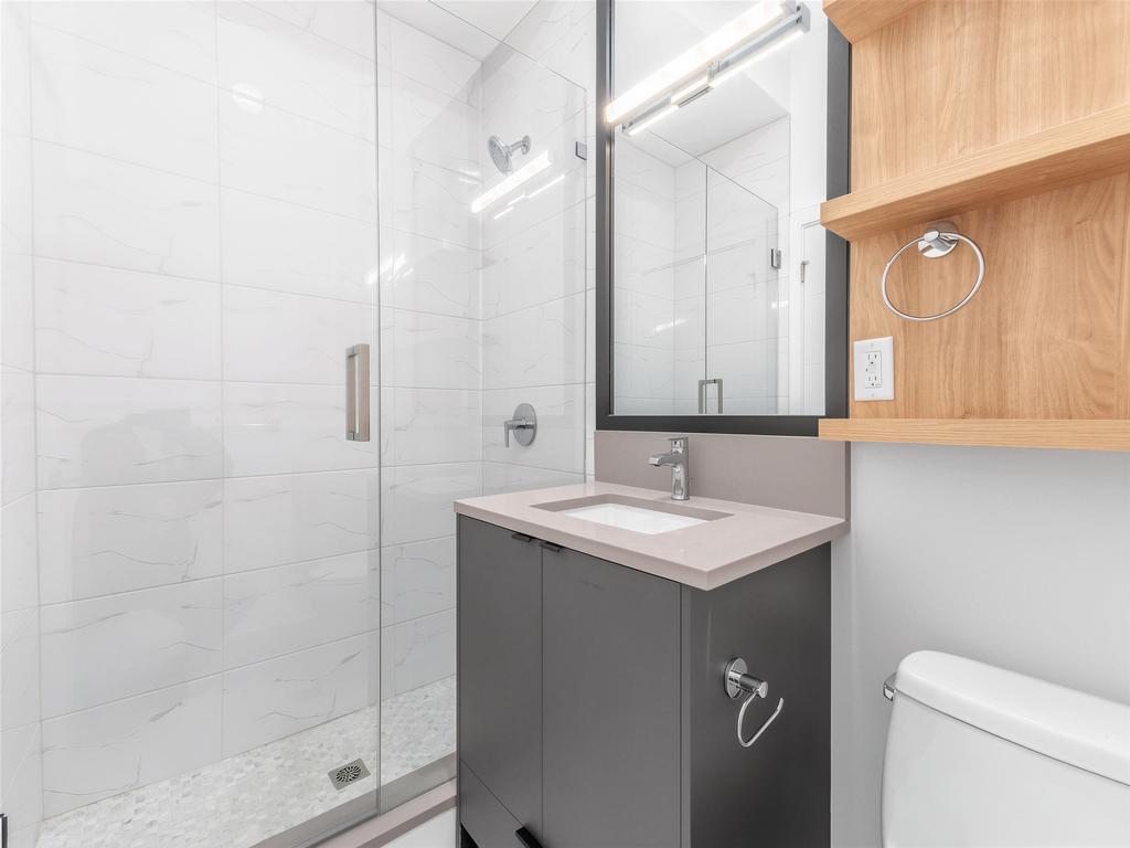 Listing Image for R3080025