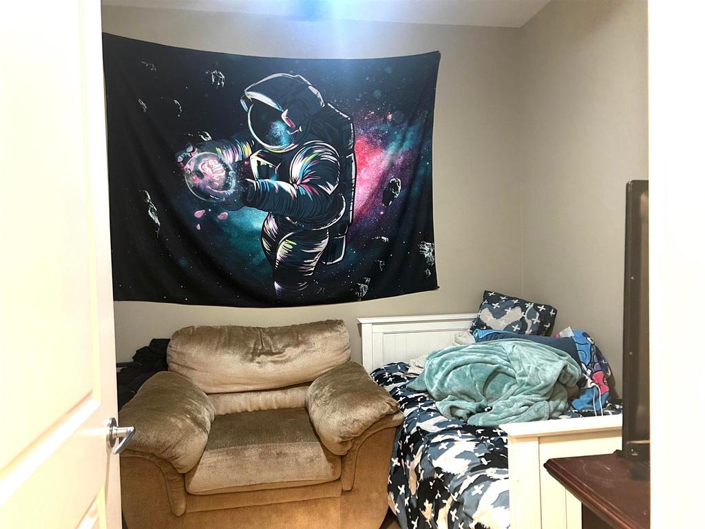 Listing Image for R3080030