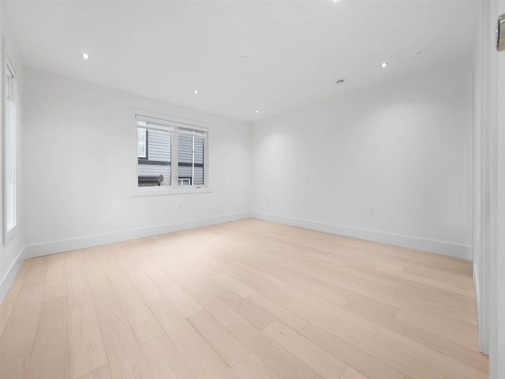 Listing Image for R3080034