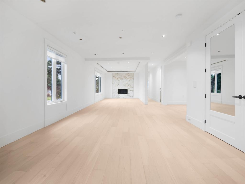 Listing Image for R3080034