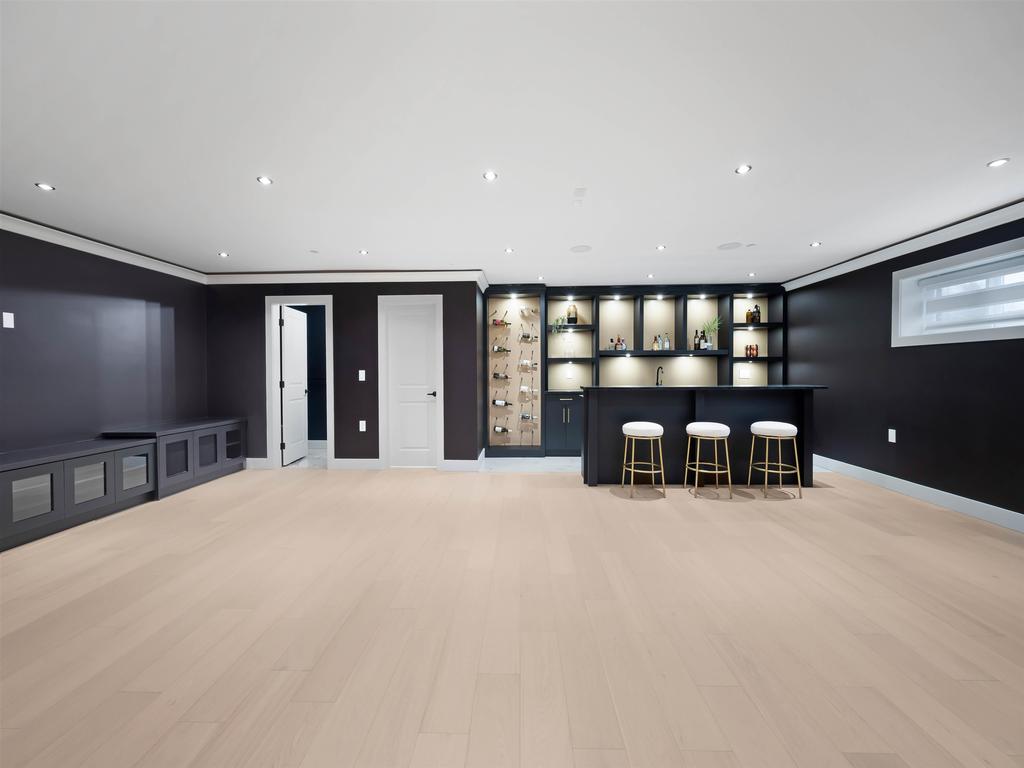 Listing Image for R3080034