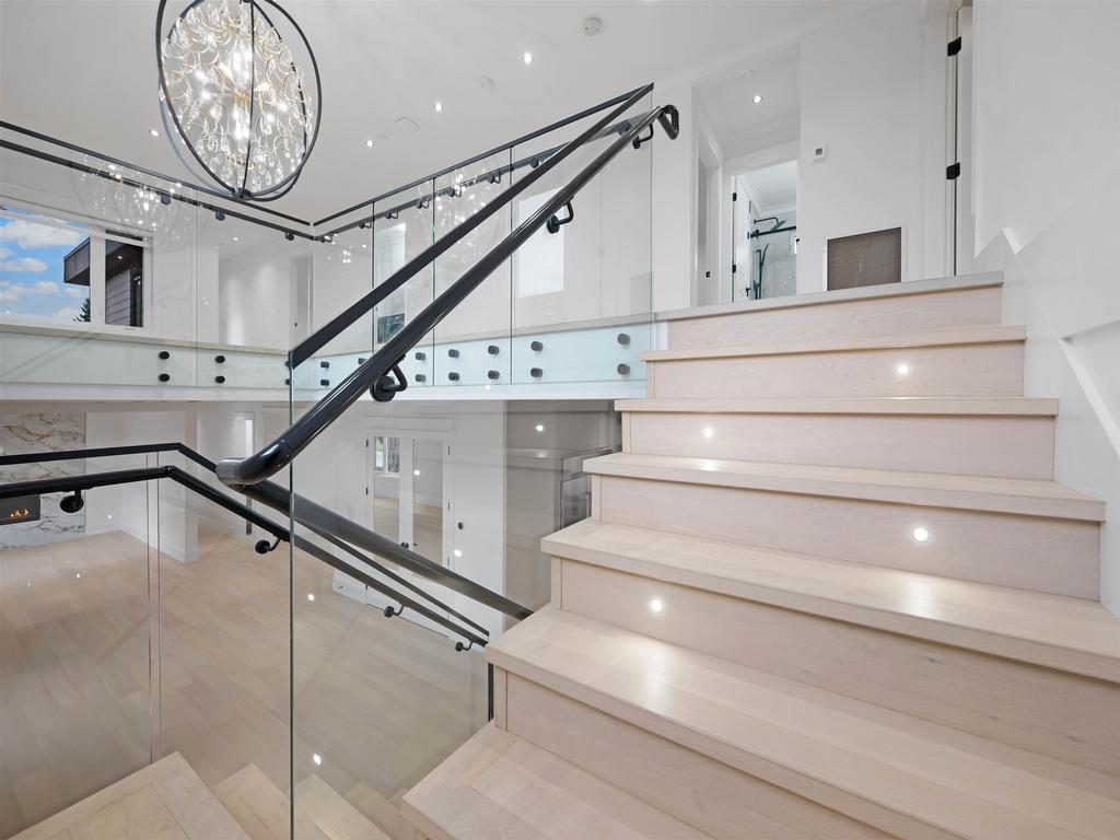 Listing Image for R3080034